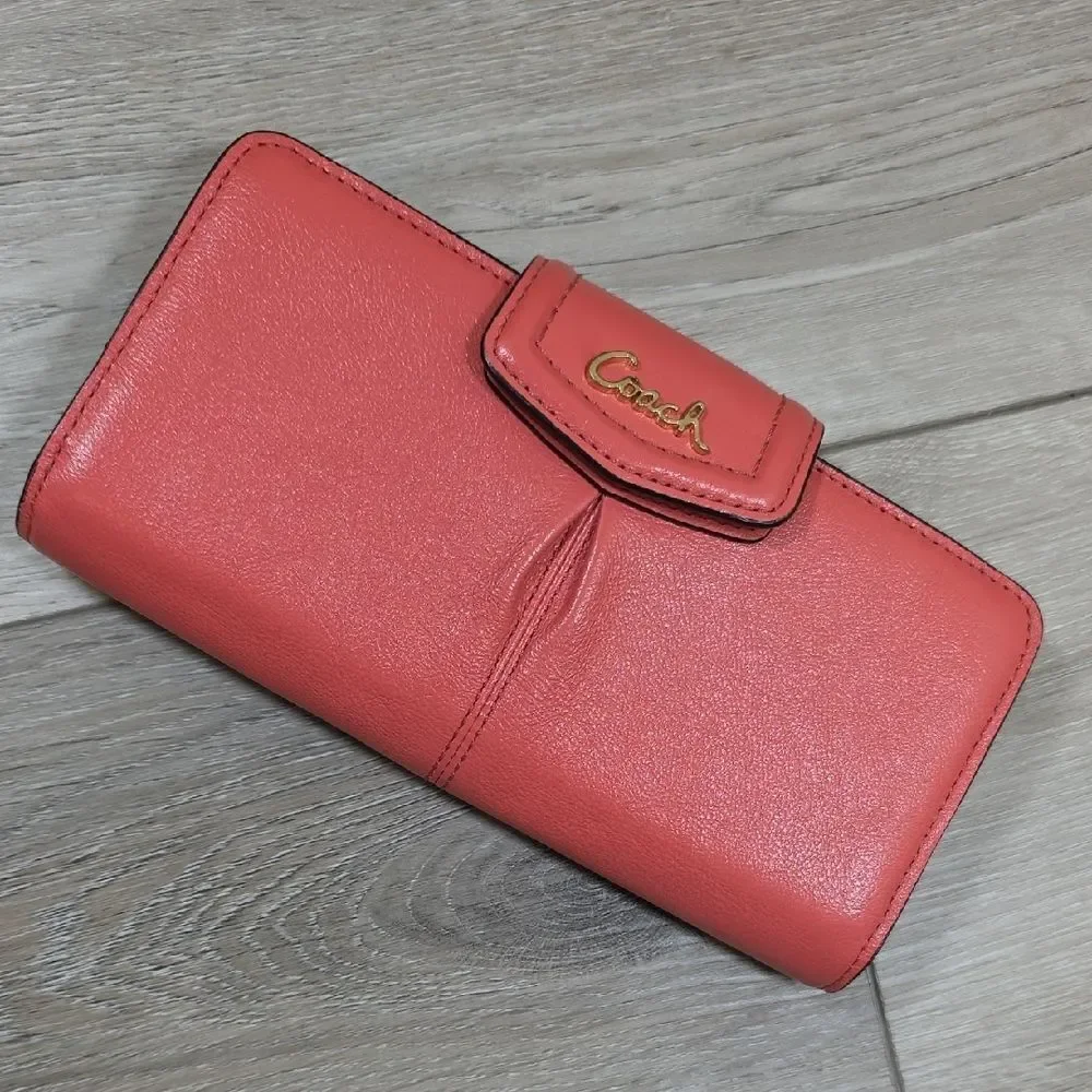 Coach Ashley Dotted Op Art Tote & Matching Wallet